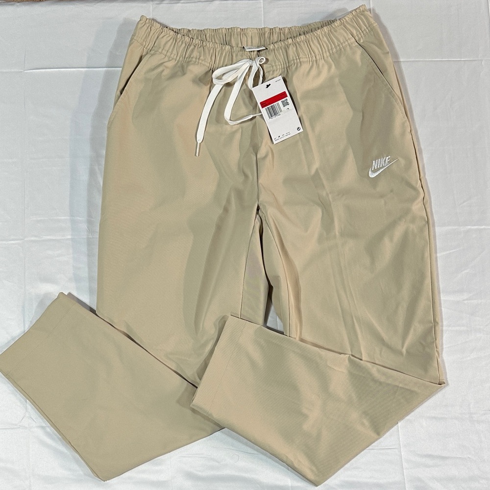 NWT Nike Joggers Large Cream